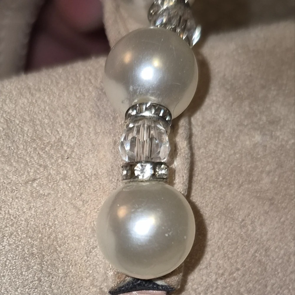 Elegant Beige Women's Shoes with Pearl Detailing - Picture 3 of 14